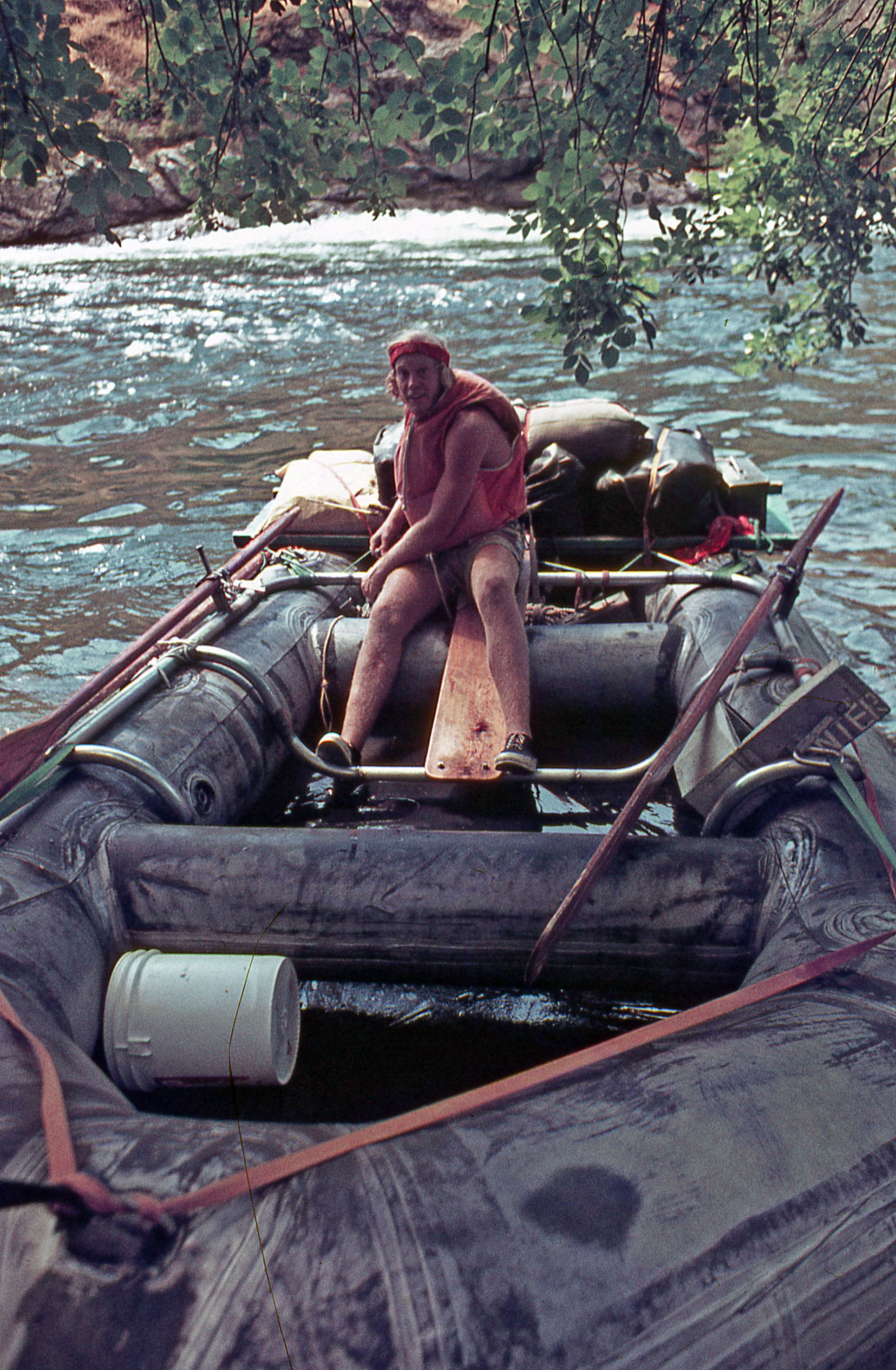 Us Navy Raft 10 man military raft, getting ready at Camp 9 put-in - The Stanislaus ...