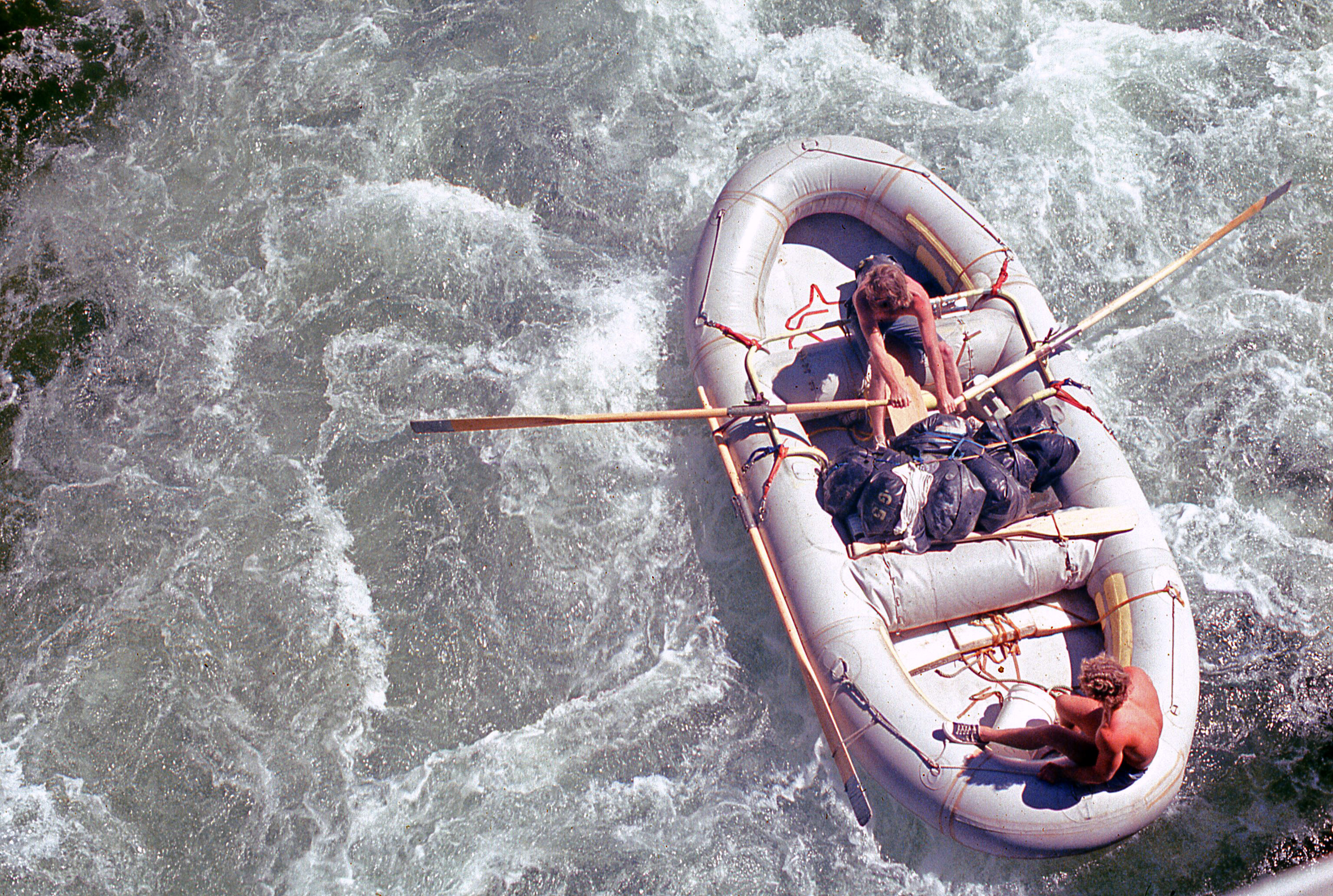 Oar boat at Suspension Bridge The Stan The Stan